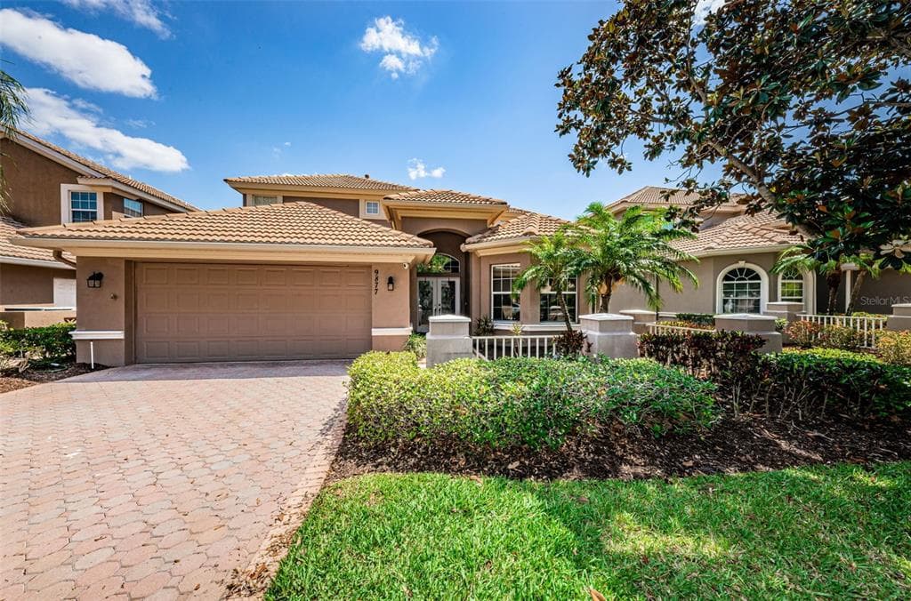 9877 SAGO POINT DRIVE SEMINOLE, FL 33777