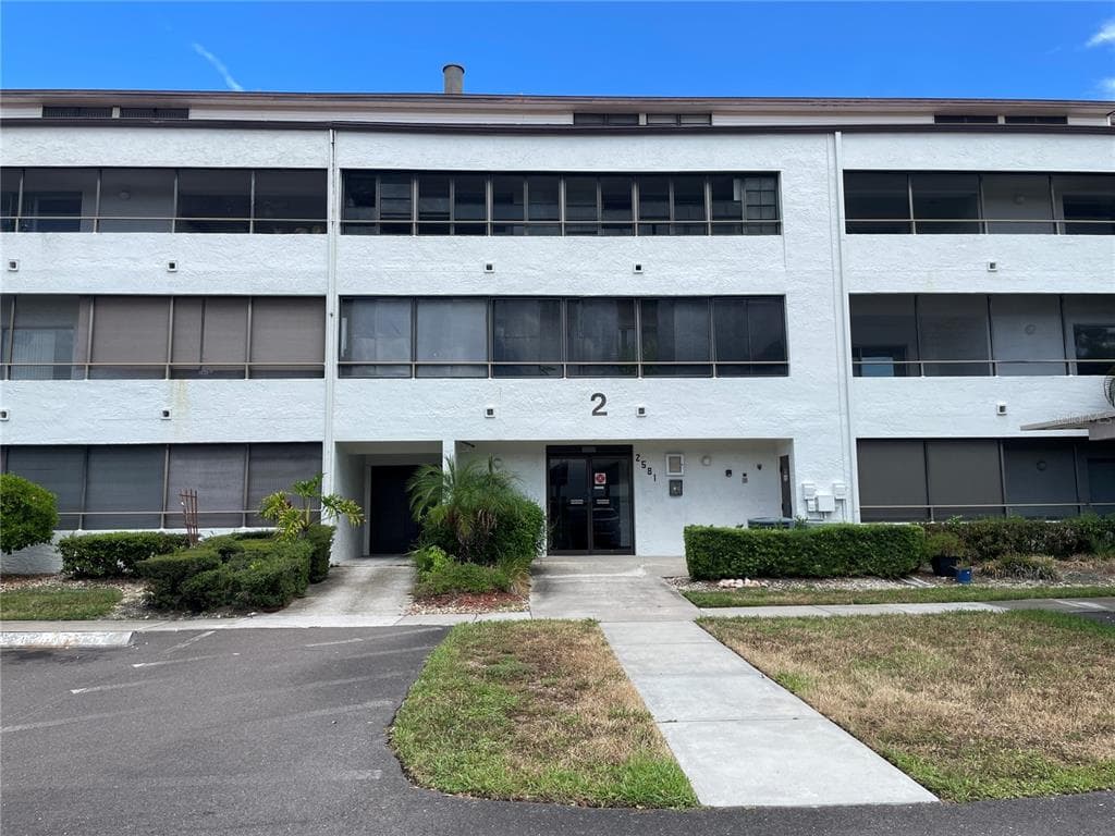 2581 COUNTRYSIDE BOULEVARD UNIT 2107 CLEARWATER, FL 33761