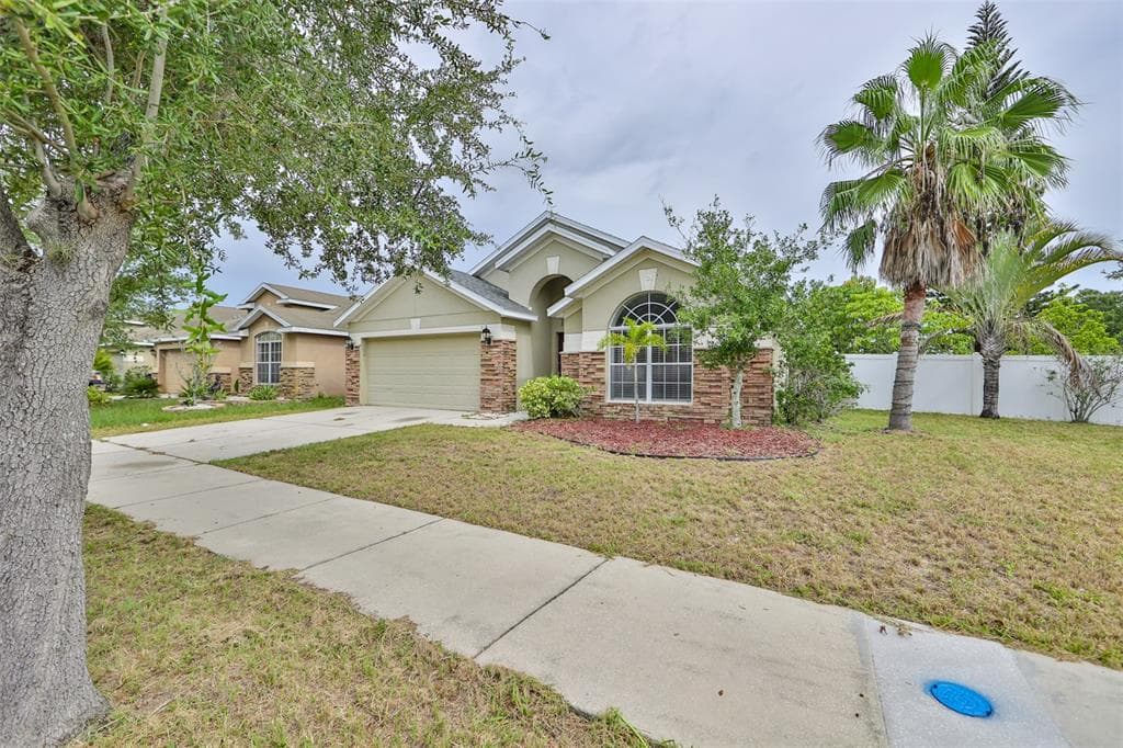 812 BARCLAY WOOD DRIVE