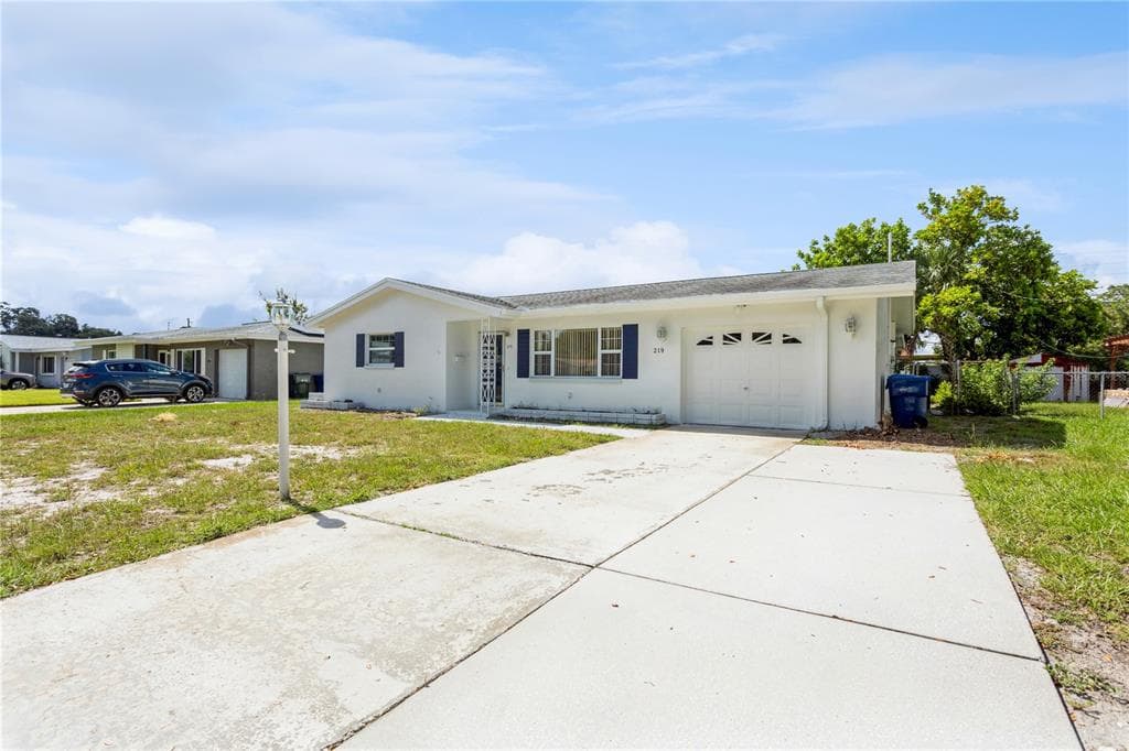 219 REGINA DRIVE S LARGO, FL 33770