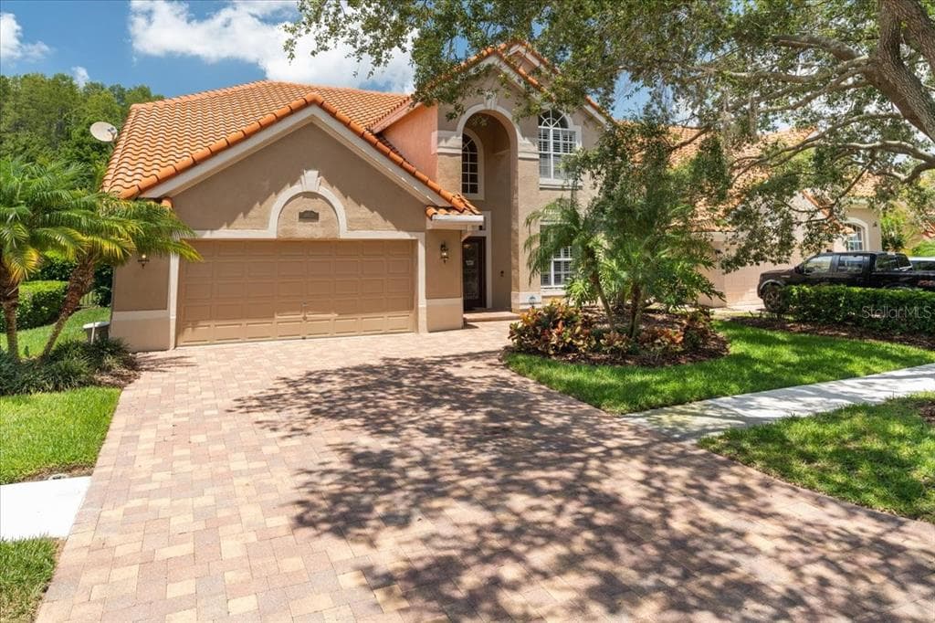 18933 AVENUE BIARRITZ LUTZ, FL 33558