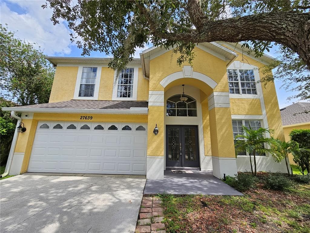 27639 SKY LAKE CIRCLE WESLEY CHAPEL, FL 33544