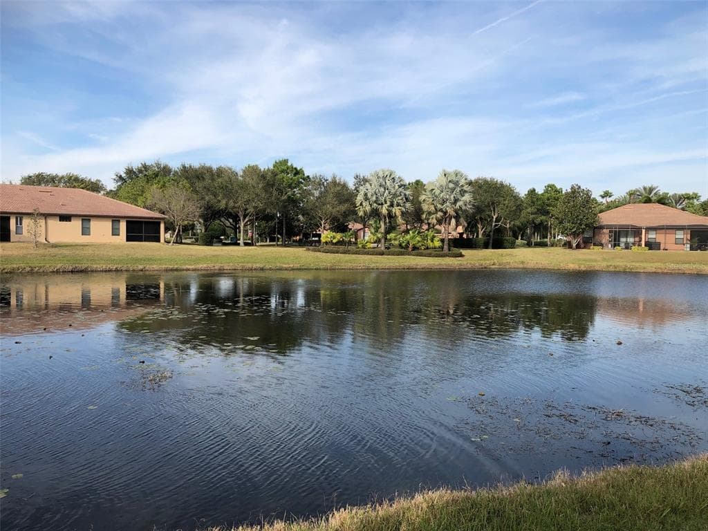 140 SHELL FALLS DRIVE APOLLO BEACH, FL 33572