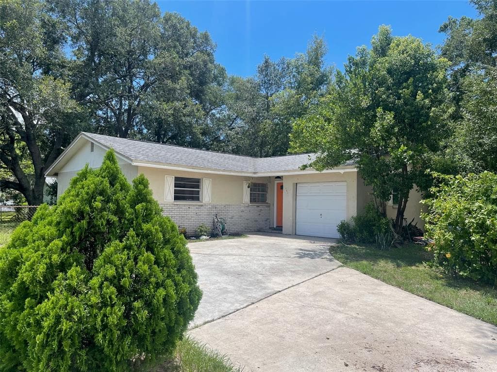 102 INWOOD CIRCLE BRANDON, FL 33510