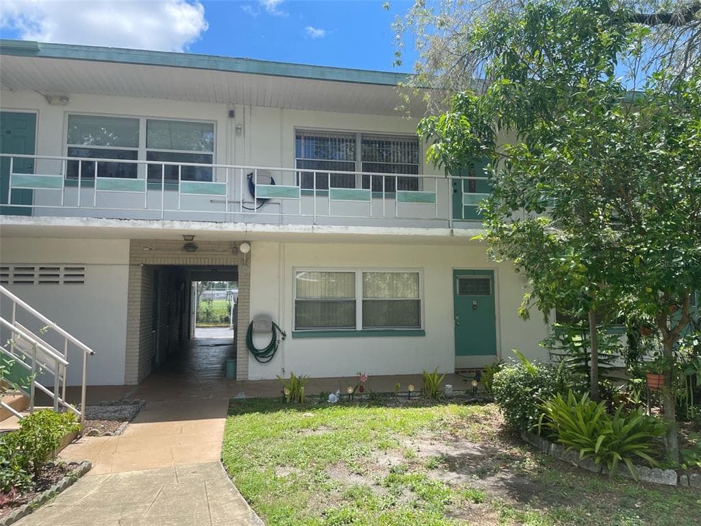 5815 18TH STREET N UNIT 15 ST PETERSBURG, FL 33714