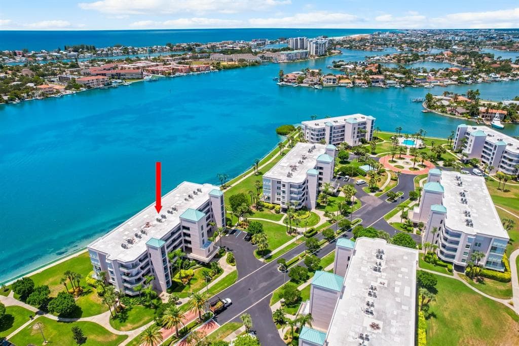 8000 SAILBOAT KEY BOULEVARD S UNIT 302 ST PETE BEACH, FL 33707
