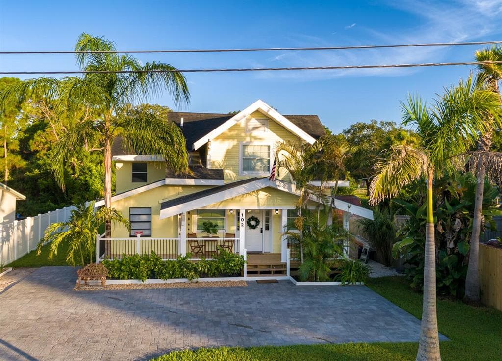 102 SHORE DRIVE PLACE OLDSMAR, FL 34677