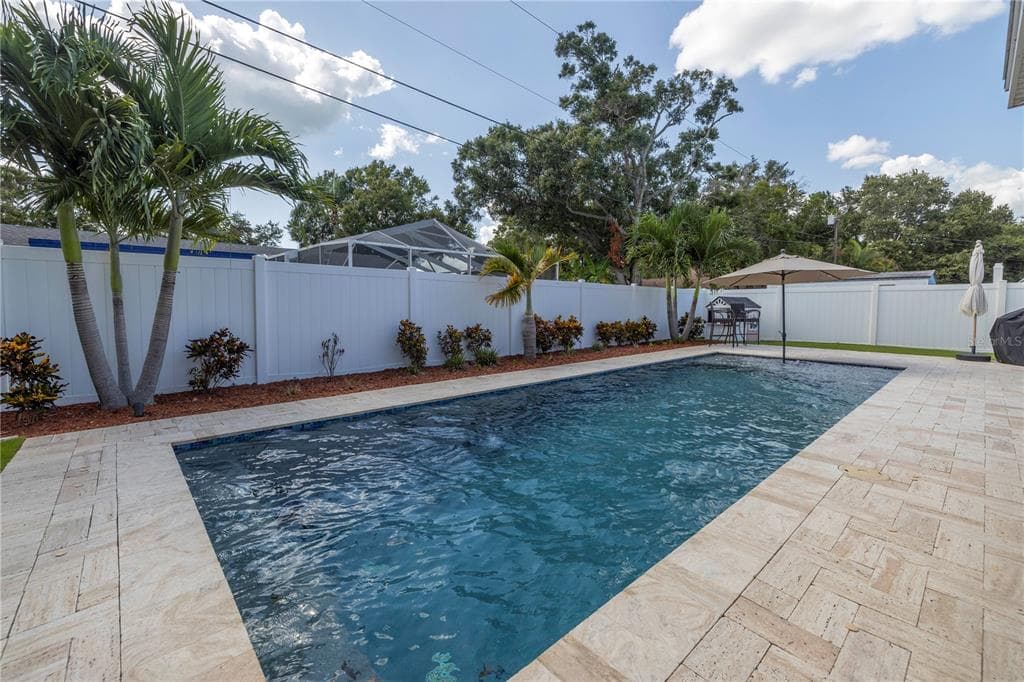 12096 OAK STREET LARGO, FL 33774