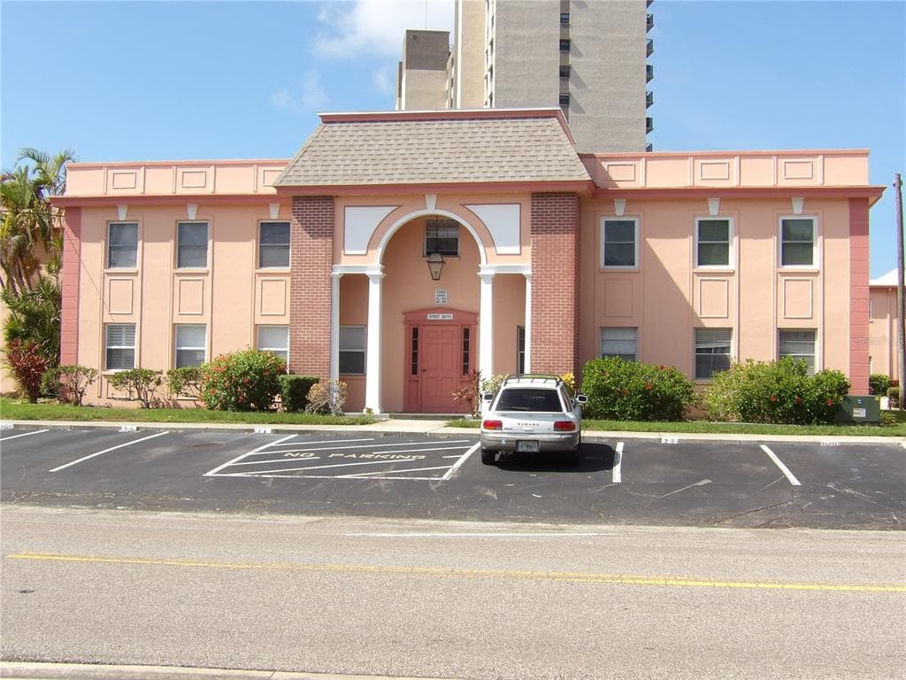 7000 SUNSET DRIVE S UNIT 2A SOUTH PASADENA, FL 33707