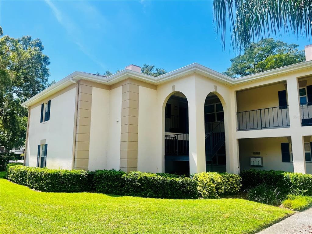 10368 CARROLLWOOD LANE UNIT 234 TAMPA, FL 33618