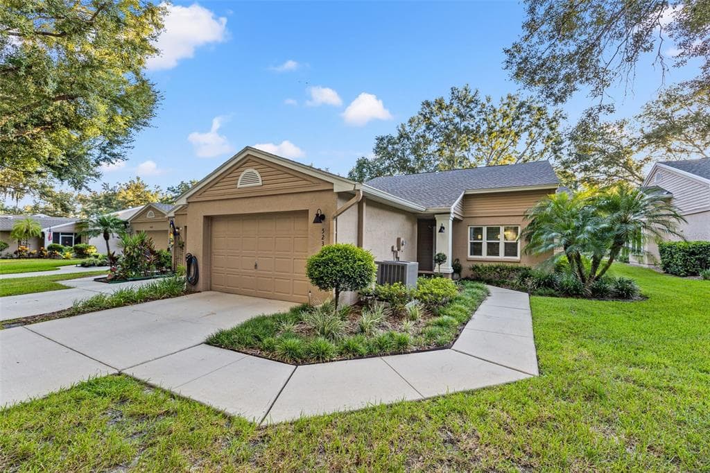 5231 LOCHMEAD TERRACE ZEPHYRHILLS, FL 33541