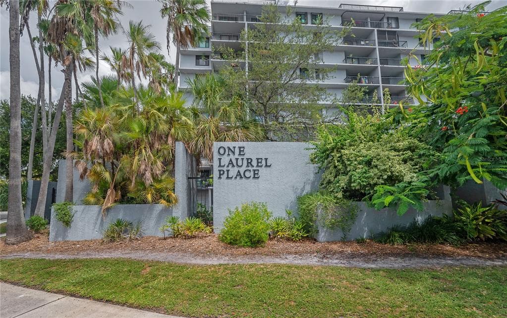 201 W LAUREL STREET UNIT 404 TAMPA, FL 33602
