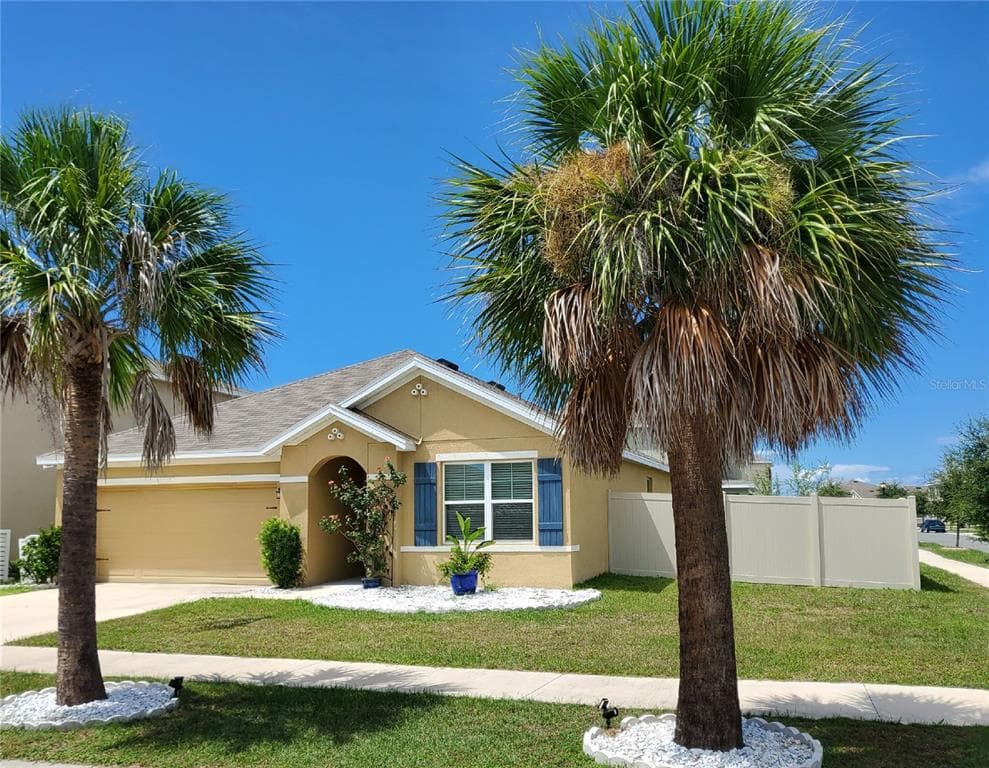 8208 BARNSIDE VIEW LANE GIBSONTON, FL 33534