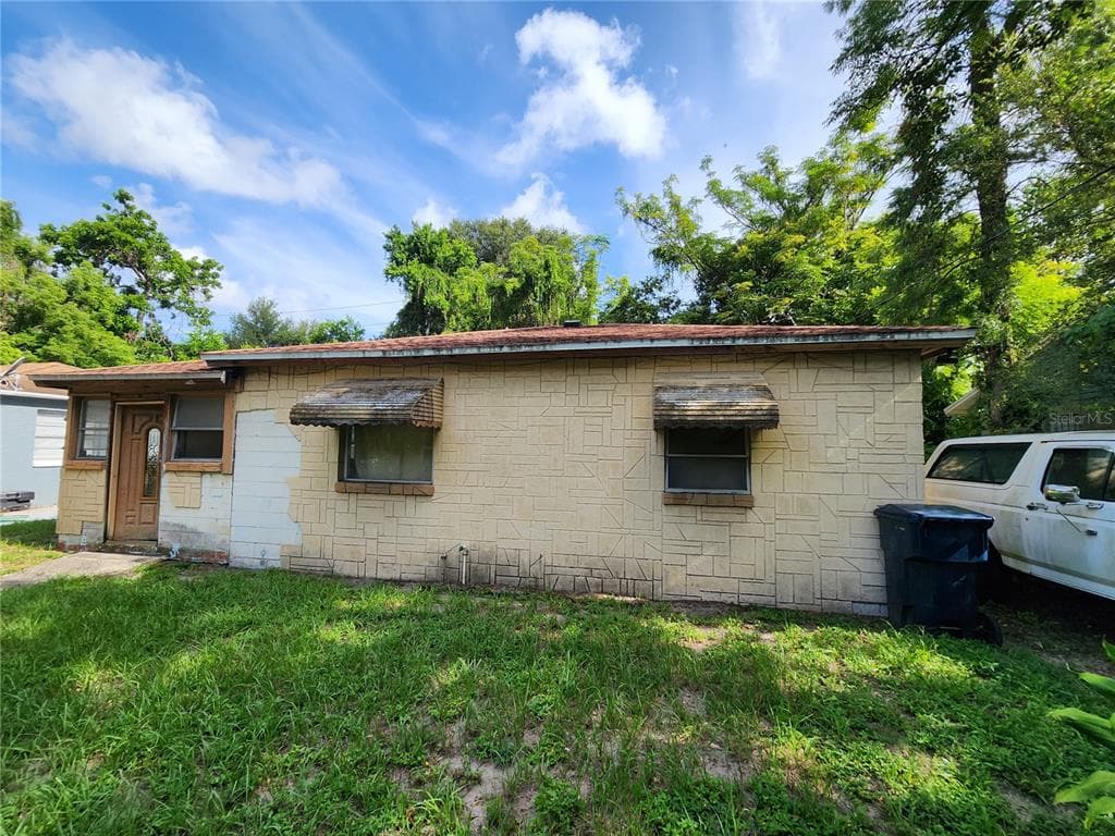3616 LINDELL AVENUE TAMPA, FL 33610