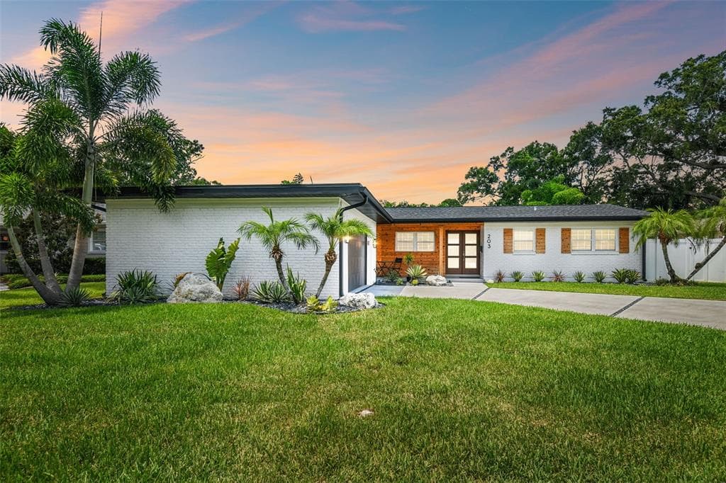 203 S TREASURE DRIVE TAMPA, FL 33609
