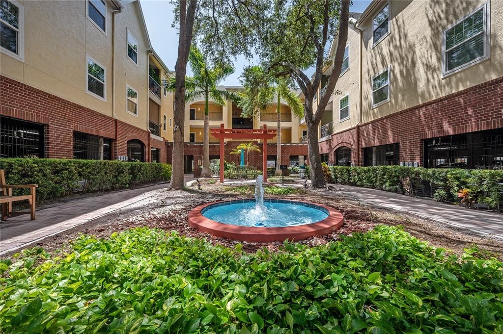 2010 E PALM AVENUE UNIT 14214 TAMPA, FL 33605