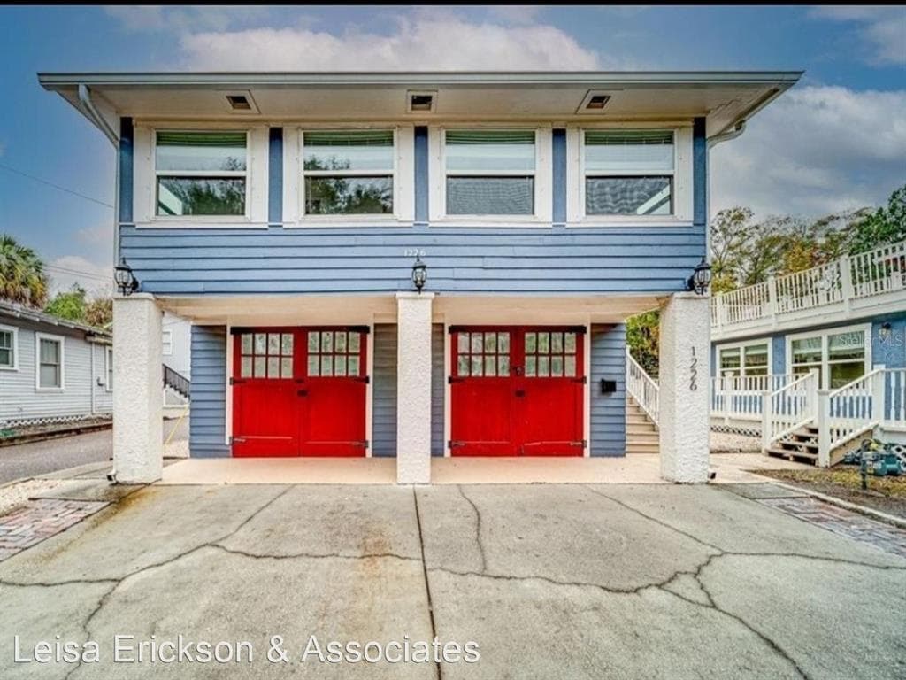1226 HIGHLAND STREET N ST PETERSBURG, FL 33701