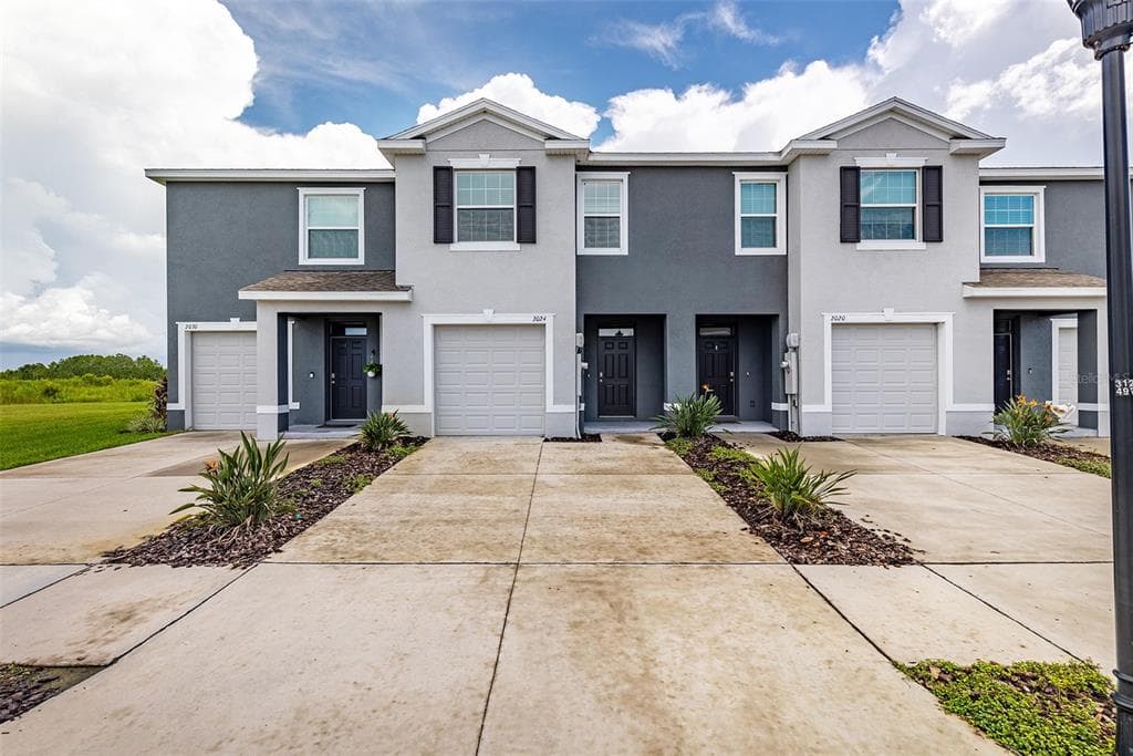 2024 HOVENWEEP ROAD WESLEY CHAPEL, FL 33543