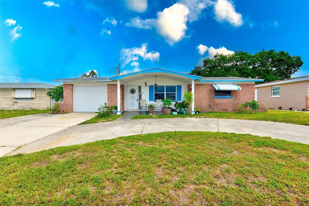 2426 TAHITIAN DRIVE HOLIDAY, FL 34691