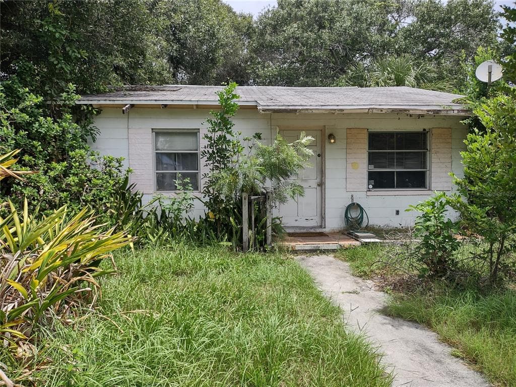 5217 TANGERINE AVENUE S GULFPORT, FL 33707