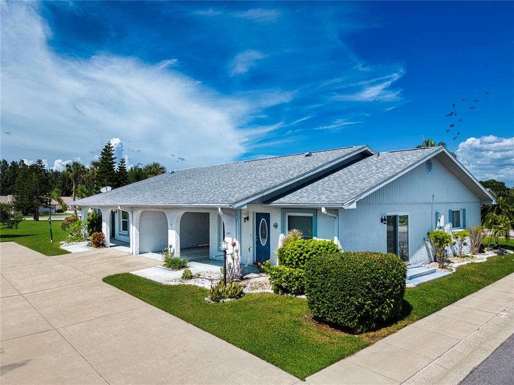 1303 LAMBDETH COURT UNIT 1303 SUN CITY CENTER, FL 33573