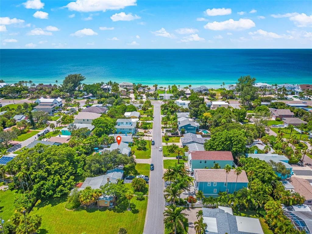 112 6TH STREET BELLEAIR BEACH, FL 33786