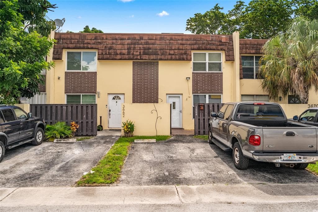 3666 SW 60TH TERRACE UNIT 37 DAVIE, FL 33314
