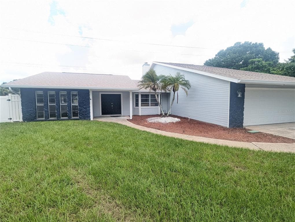 6717 2ND AVENUE CIRCLE W BRADENTON, FL 34209
