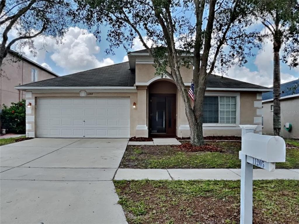 11205 LAKE LANIER DRIVE RIVERVIEW, FL 33569