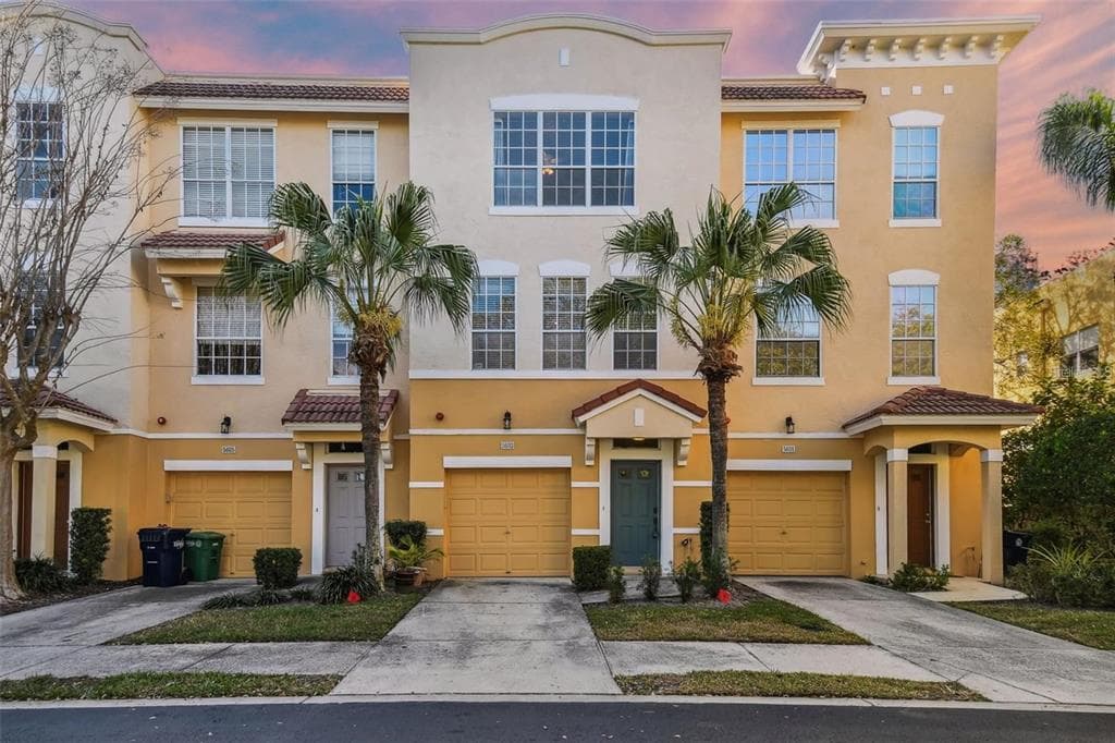 5605 GASPAR OAKS DRIVE UNIT 5605