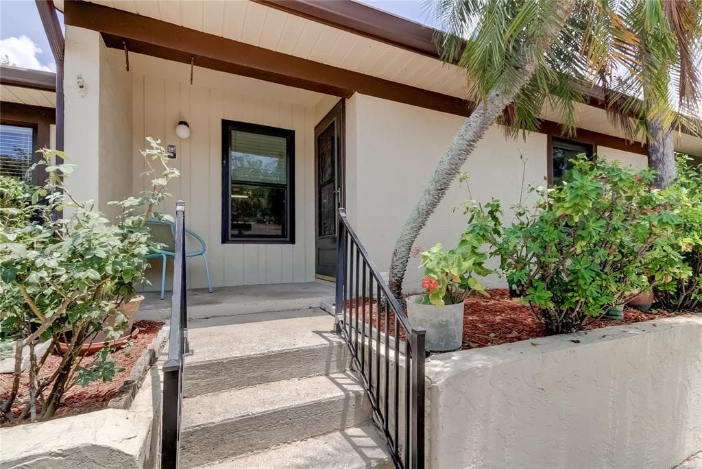 1345 DAFFODIL PLACE UNIT 609 DUNEDIN, FL 34698