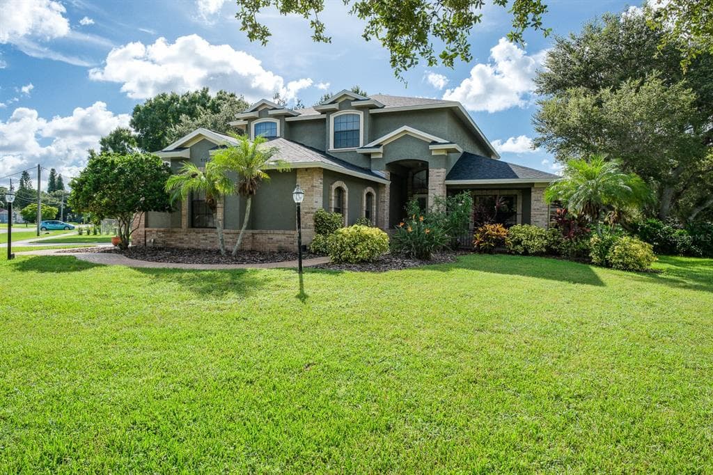 515 ARLINGTON AVENUE E OLDSMAR, FL 34677