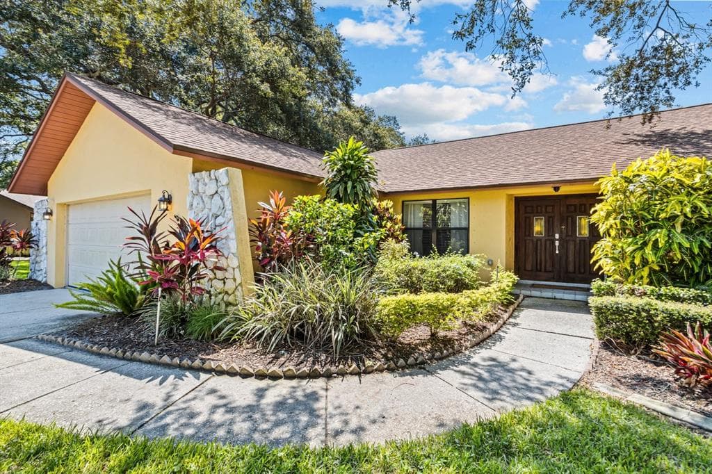13344 PINE BARK COURT LARGO, FL 33774