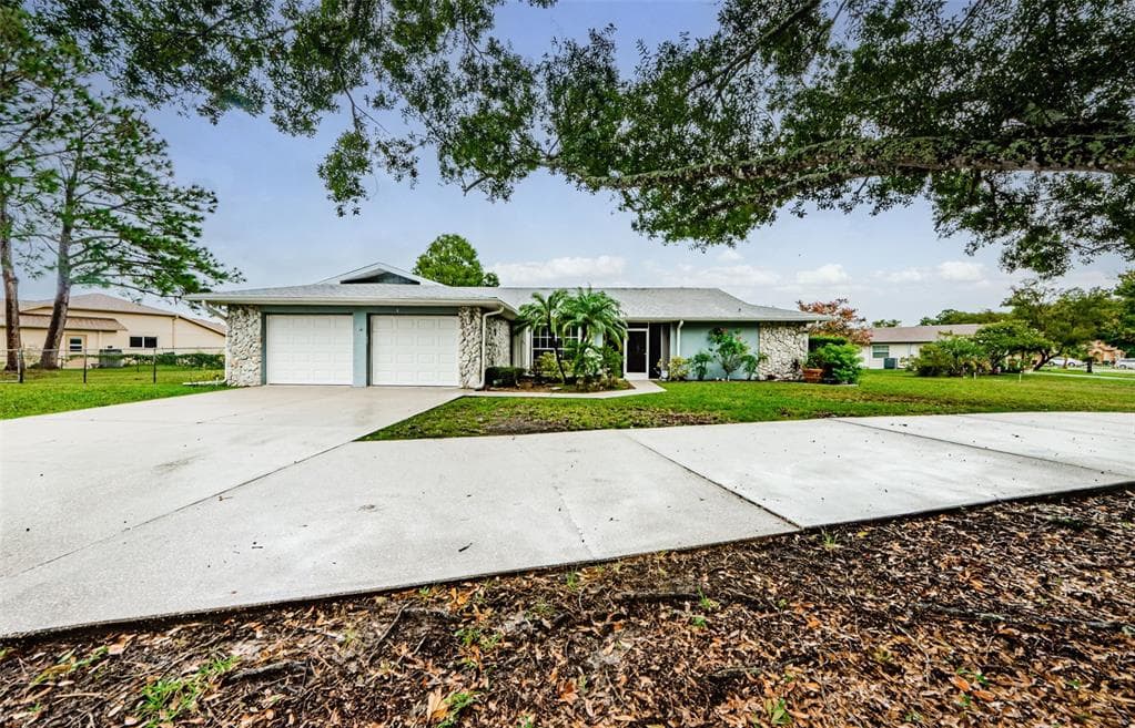 4364 OKLAWAHA LANE