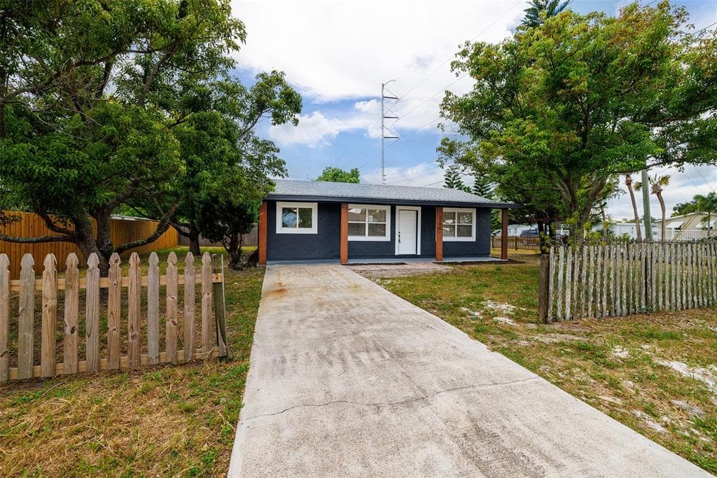 2796 52ND AVENUE N ST PETERSBURG, FL 33714