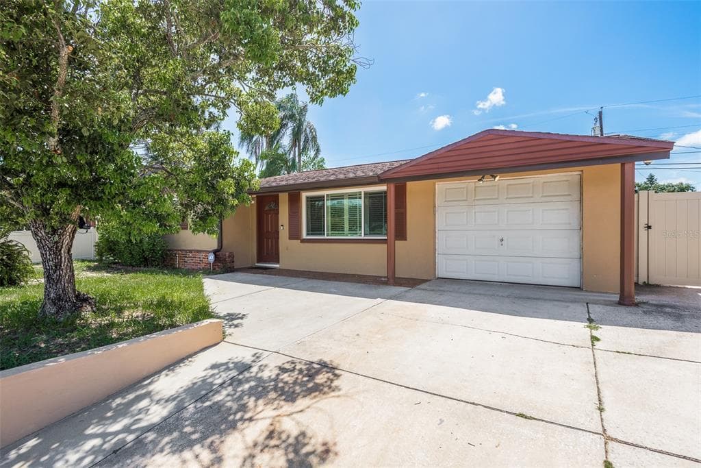 1653 COCKLESHELL DRIVE HOLIDAY, FL 34690
