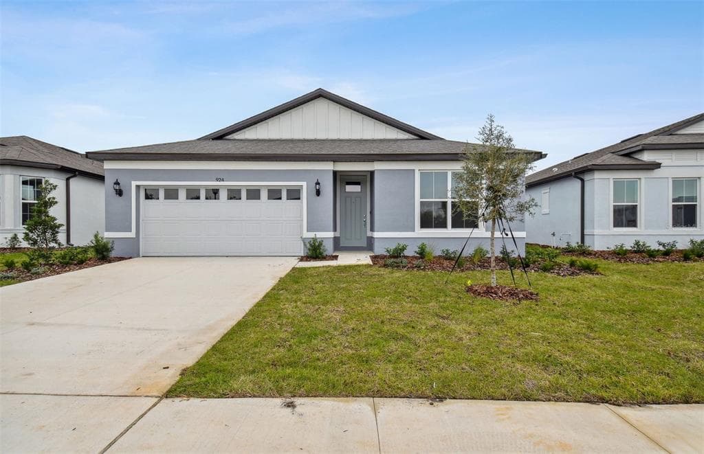 924 SILVERLAKE BOULEVARD LAKE ALFRED, FL 33850