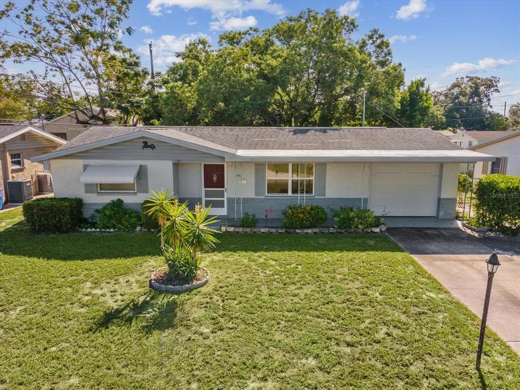 5024 MAGPIE DRIVE NEW PORT RICHEY, FL 34652