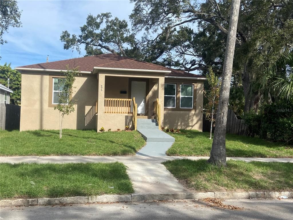 695 17TH AVENUE S ST PETERSBURG, FL 33701
