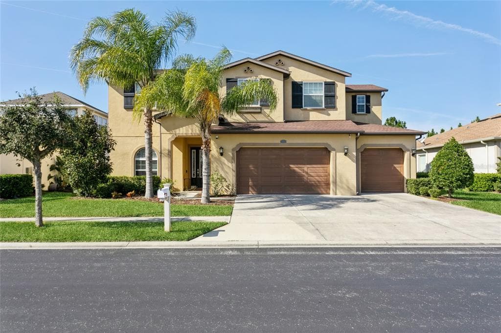 2589 GWYNHURST BOULEVARD WESLEY CHAPEL, FL 33543