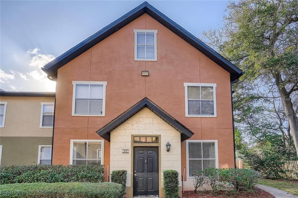 6017 WESTGATE DRIVE UNIT 913 ORLANDO, FL 32835