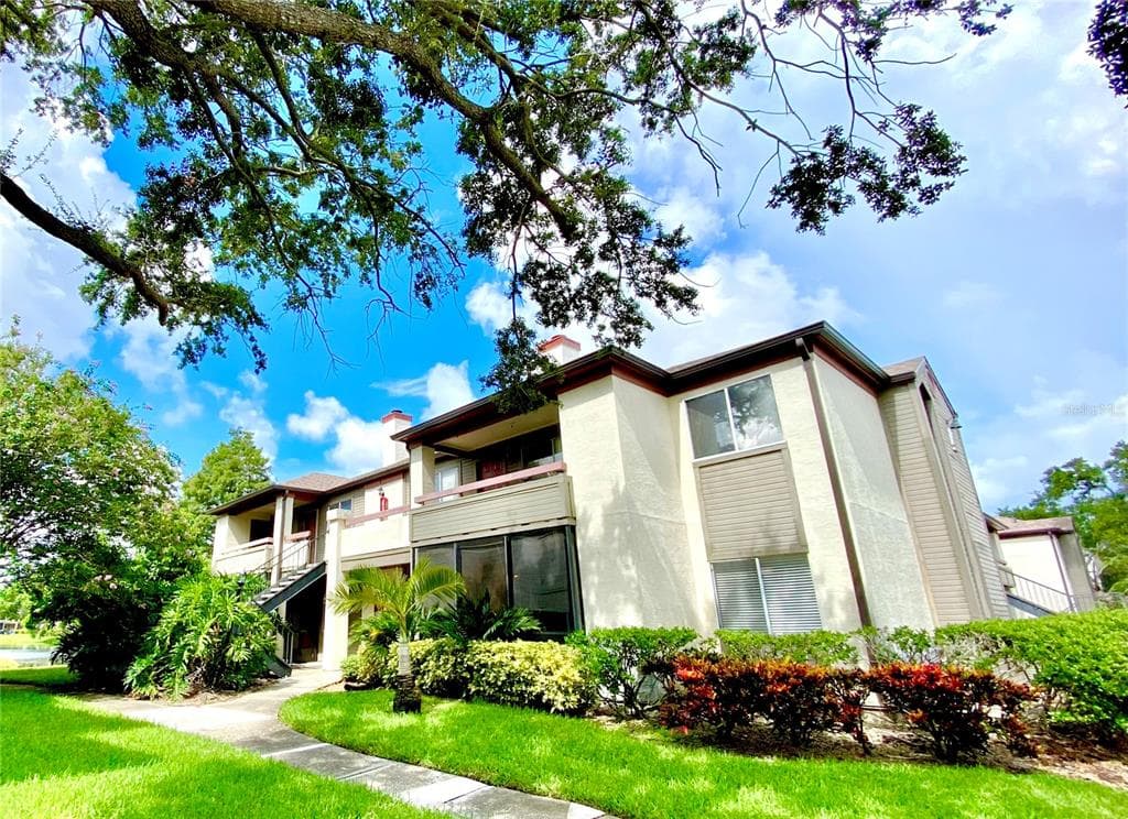 10265 GANDY BOULEVARD N UNIT 815 ST PETERSBURG, FL 33702