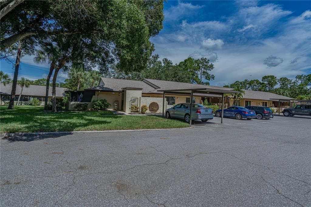 1202 HIGHLAND AVENUE SE UNIT 1202 LARGO, FL 33771