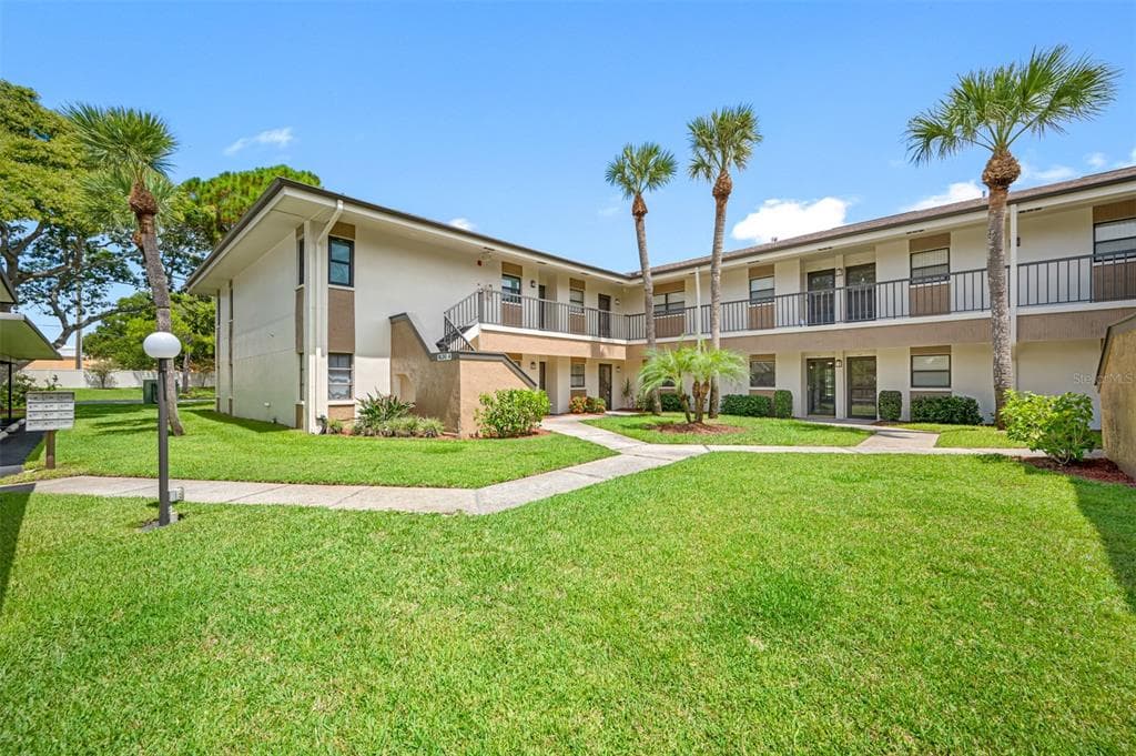 2700 NEBRASKA AVENUE UNIT 4-103 PALM HARBOR, FL 34684