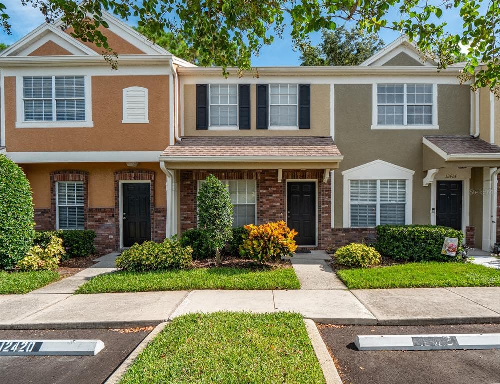 12422 BERKELEY SQUARE DRIVE TAMPA, FL 33626