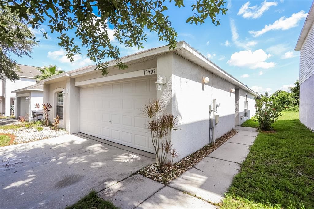 13509 PADRON COURT RIVERVIEW, FL 33579