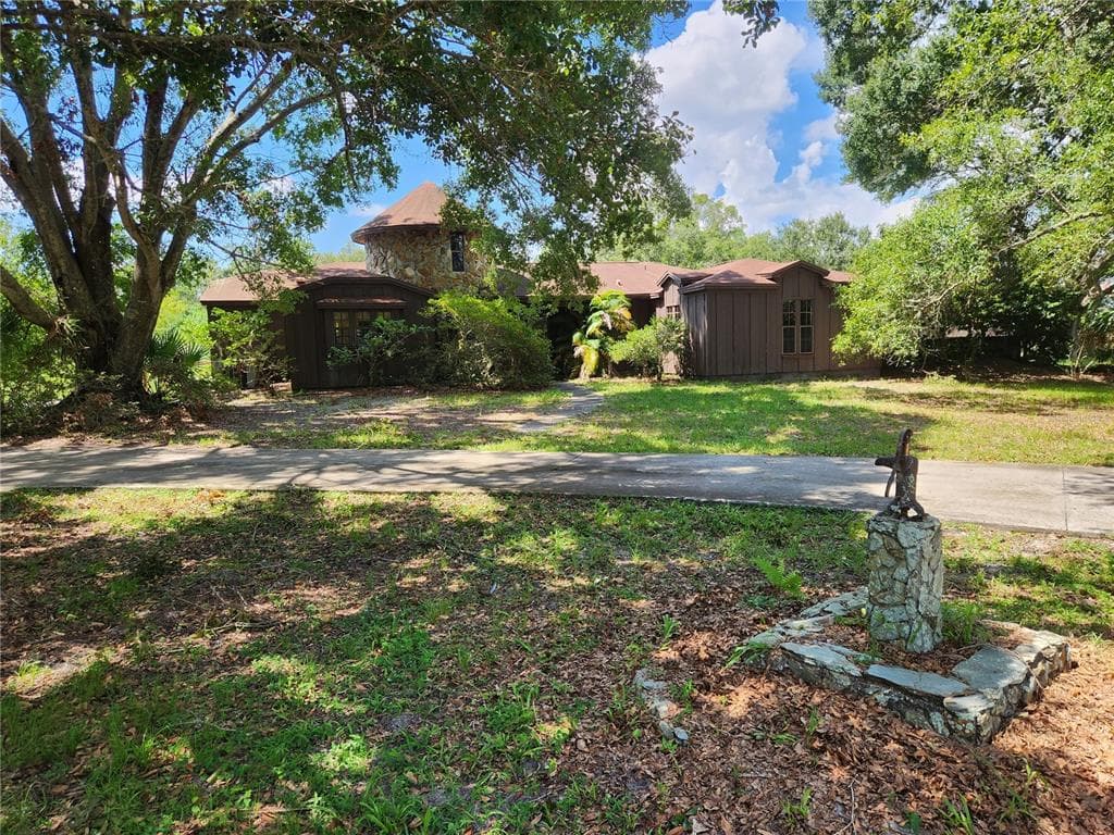 494 APPALOOSA ROAD TARPON SPRINGS, FL 34688