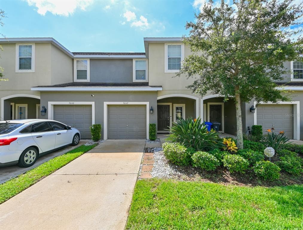7042 TOWNE LAKE ROAD RIVERVIEW, FL 33578