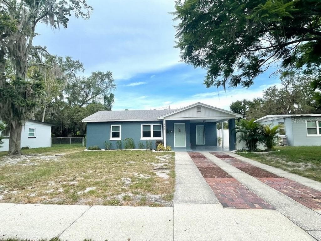 541 JAMESTOWN AVENUE LAKELAND, FL 33801