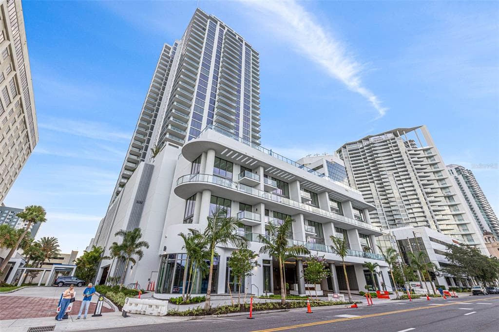 301 1ST STREET S UNIT 904 ST PETERSBURG, FL 33701